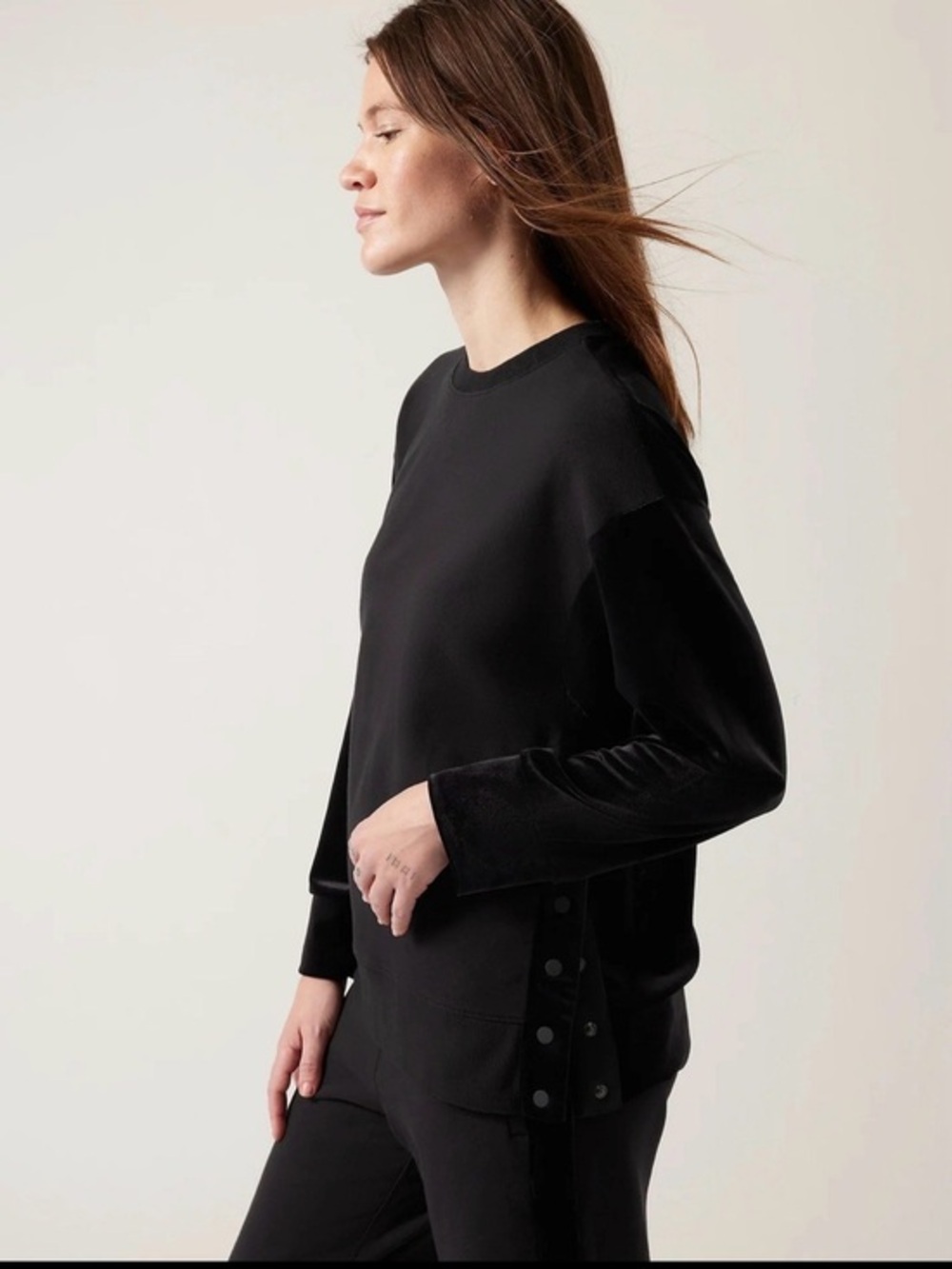 Athleta Retroplush Velvet Snap Side Crewneck Sweatshirt Black 1X Plus